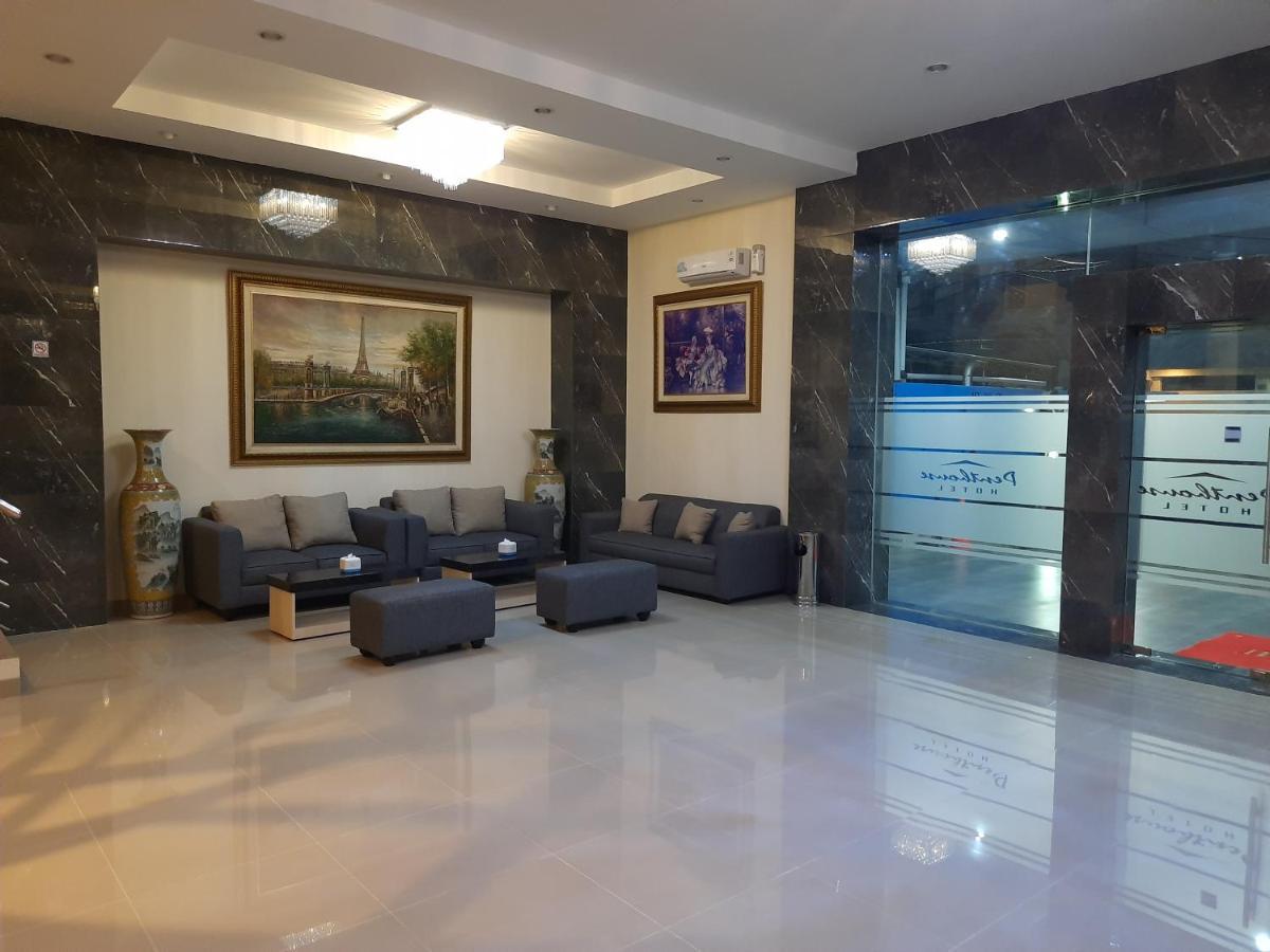 Ams Penthouse Hotel Jakarta Exterior photo